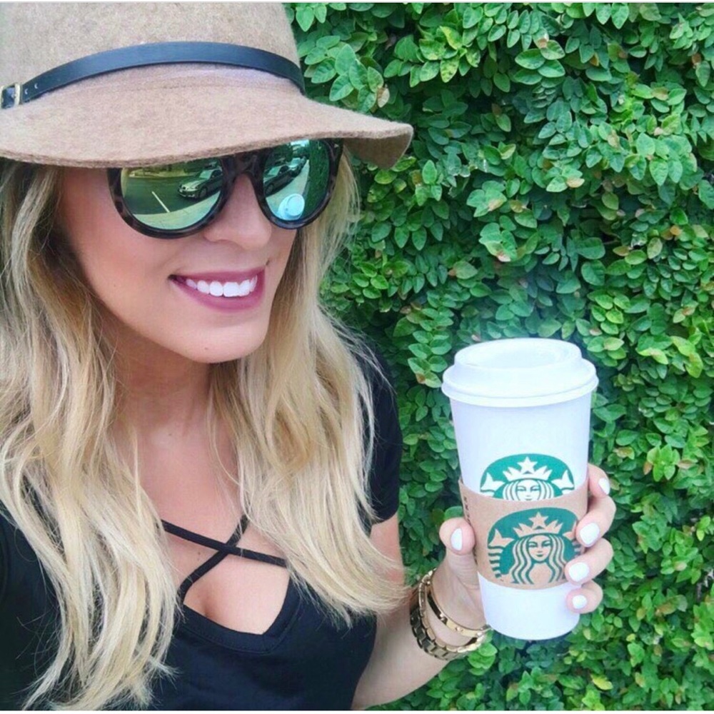 Windsor Criss Cross Tee - Size Small